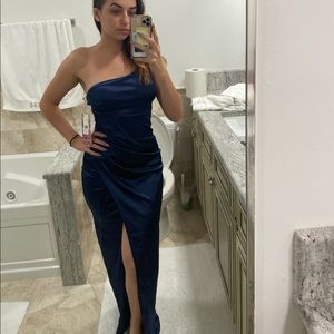 One strap silk mermaid dress with slit